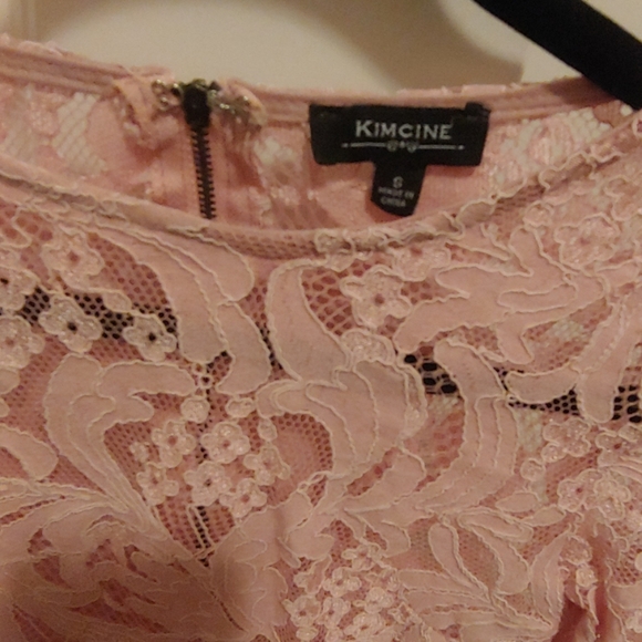 Sheer lace crop top - Picture 2 of 4